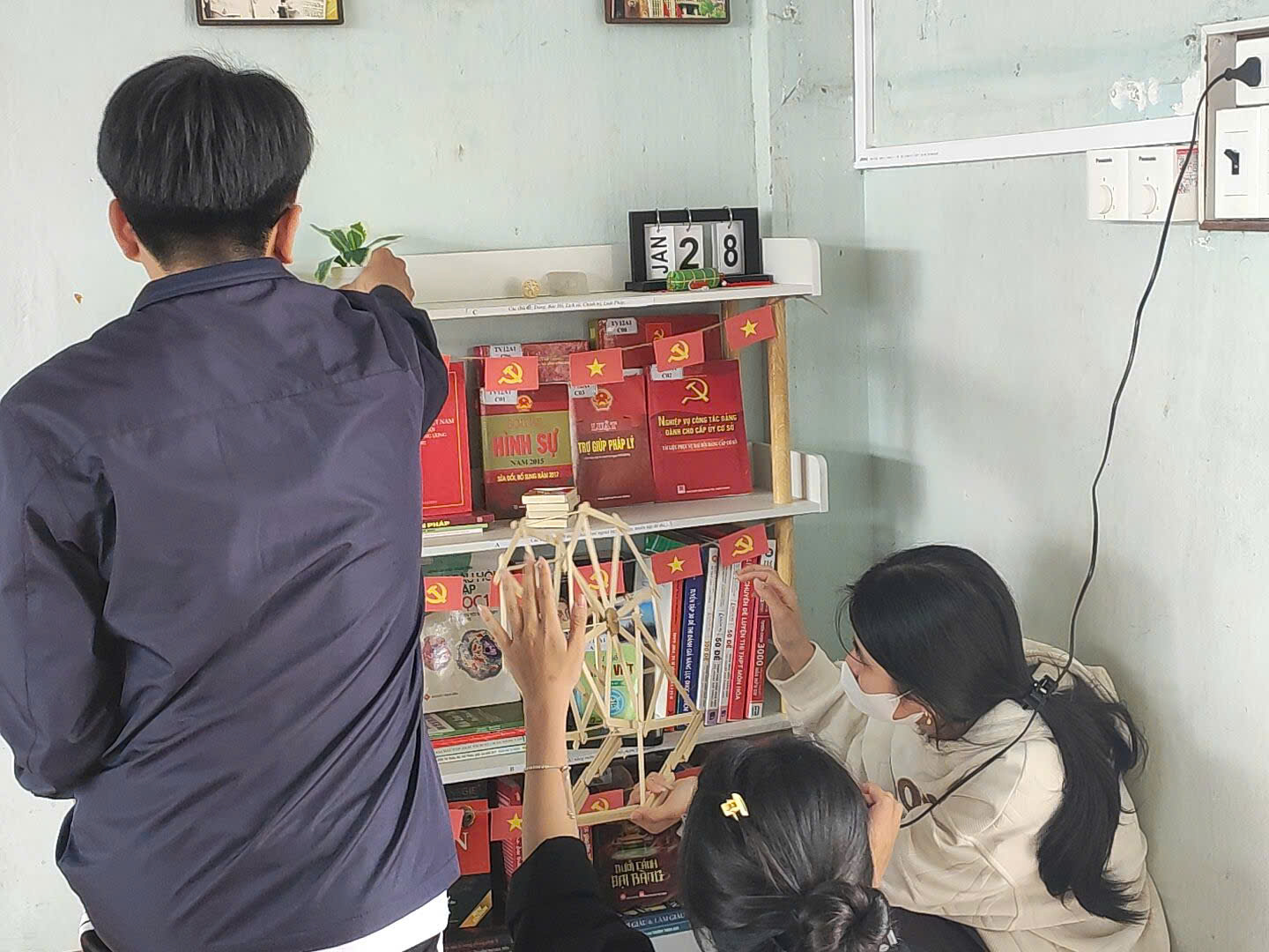 Khánh thành tủ sách